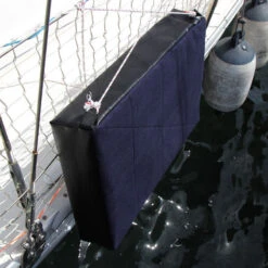 WESENTLICHER FLACHER KOTFLÜGEL - COVERSY -Schiffsausrüstung Verkauf pare battage plat essential 3